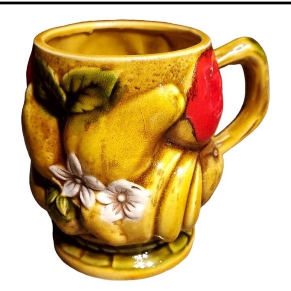 Vtg Inarco Pedestal Coffee Mug  3D Fruit Basket 70s Retro Cottage Core C-1724